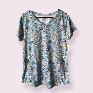 Disneyland 2019 Mickey Mouse Characters V-Neck L